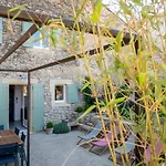 Vakantiehuis Mas Des Aieux Laudun